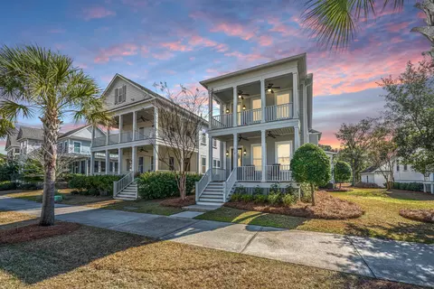2810 Rivertowne Pkwy, Mount Pleasant, SC 29466