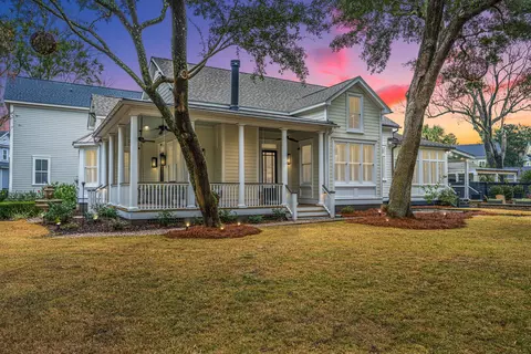 1908 Mahone Ct, Charleston, SC 29492