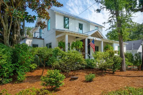 208 Mccormick St, Mount Pleasant, SC 29464