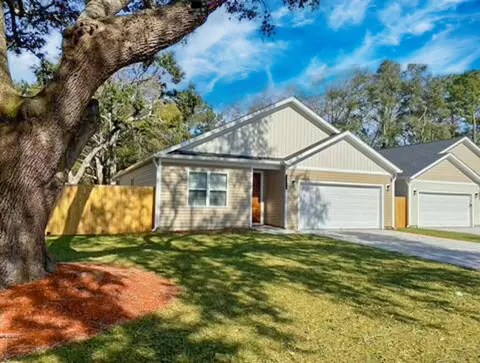 2420 Raymond Ave, North Charleston, SC 29406