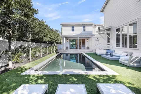 546 Center St, Mount Pleasant, SC 29464