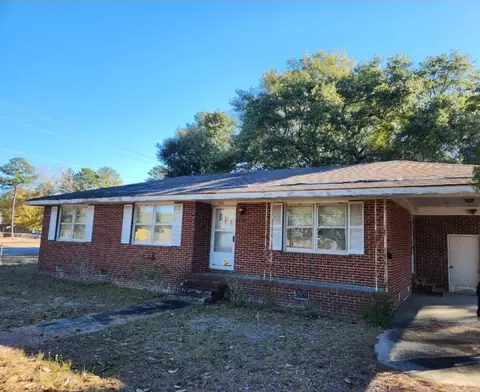 696 Eastland Ave, Kingstree, SC 29556