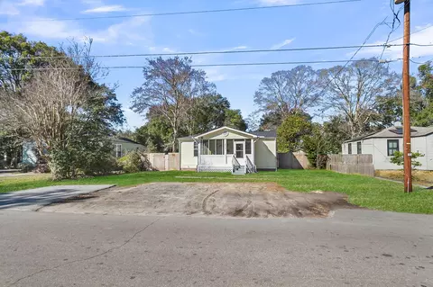 2612 Stark Ln, North Charleston, SC 29405