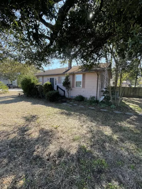 2372 Sorentrue Ave, North Charleston, SC 29405