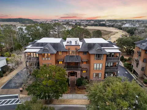 250 Island Park Dr #205, Charleston, SC 29492