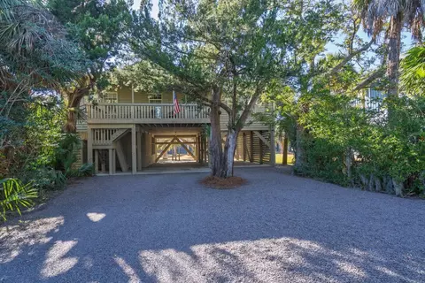 3516 Myrtle St, Edisto Beach, SC 29438