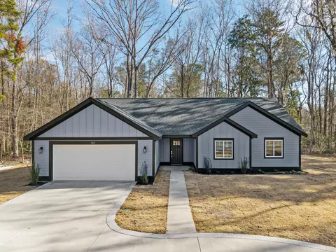 1011 Golf Course Pkwy, Moncks Corner, SC 29461