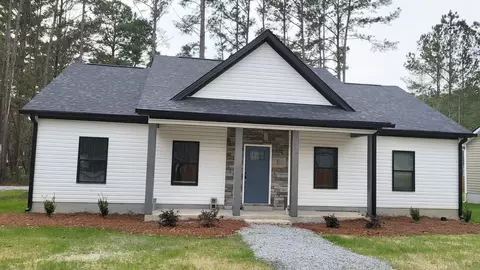 33 Clara Ct, Walterboro, SC 29488