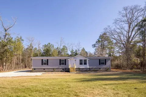 1020 Universal Cir, Saint Stephen, SC 29479