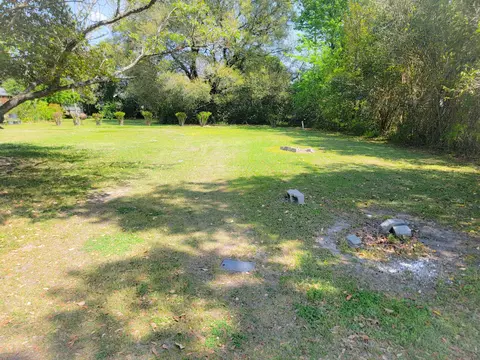 4 3rd St, Summerton, SC 29148