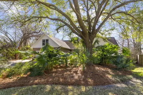 902 Travers Dr, Charleston, SC 29412