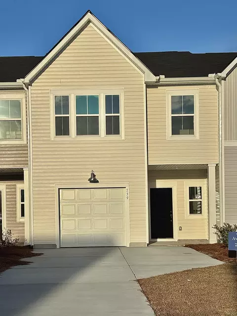 739 Ridgley Dr, Summerville, SC 29486