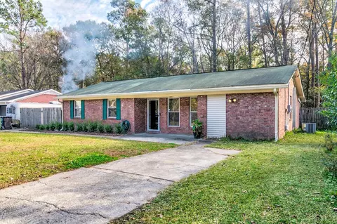 413 S Pandora Dr, Goose Creek, SC 29445