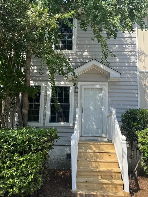 8589 Lake Marion Drive Apt 600 800 1000 1100 Dr #600, 800, 1000, 1100, North Charleston, SC 29406