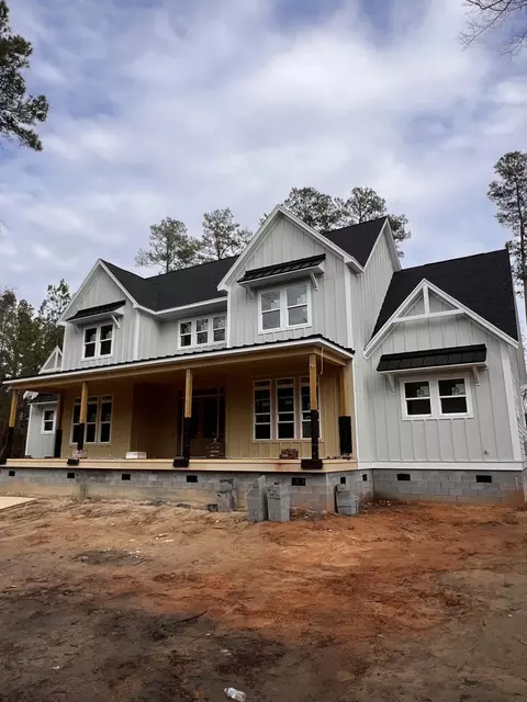 1090 Wassamassaw Plantation Dr, Moncks Corner, SC 29461