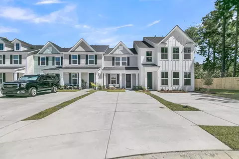 739 Alma Square Dr, Moncks Corner, SC 29461