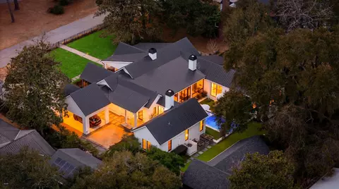 1027 Lakeview Dr, Mount Pleasant, SC 29464