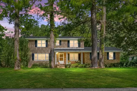 710 S Magnolia St, Summerville, SC 29483
