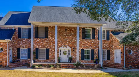 205 Woodlake Dr, Summerville, SC 29485