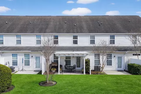 106 Hemingway Cir, Summerville, SC 29483