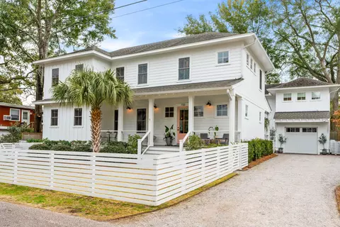 733 Atlantic St, Mount Pleasant, SC 29464