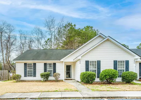 1028 Longview Dr, Goose Creek, SC 29445