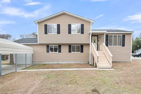 4906 Amberwood Ln, North Charleston, SC 29418