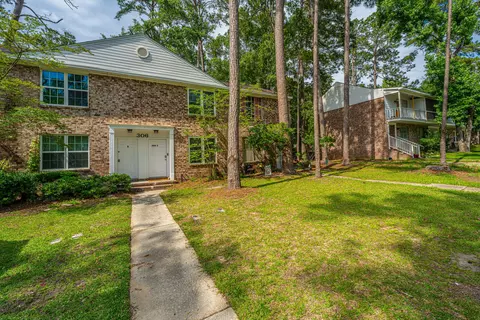 306 Crestview Dr #C, Summerville, SC 29485