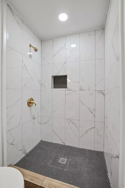 Bath - 104 Ocarroll St, Moncks Corner, SC 29461 photo 2 of 4