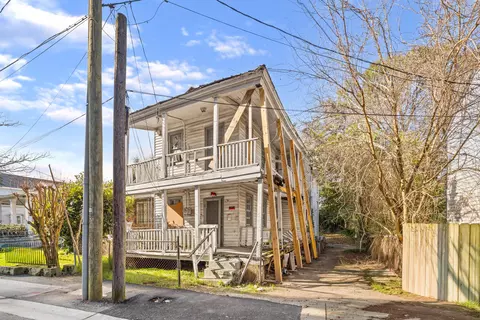 6 Poinsett St, Charleston, SC 29403