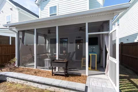 Exterior - 315 Eclipse St, Summerville, SC 29486 photo 7 of 15