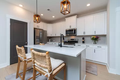 Kitchen - 315 Eclipse St, Summerville, SC 29486 photo 4 of 4