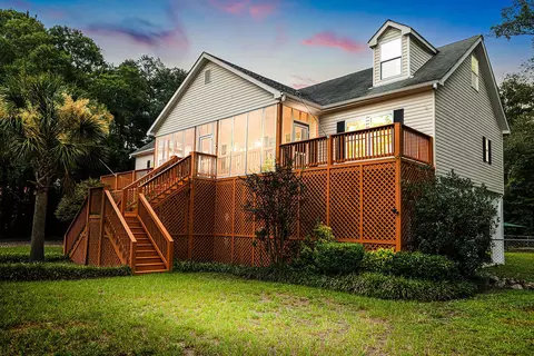 197 Hideaway Ln, Ridgeville, SC 29472