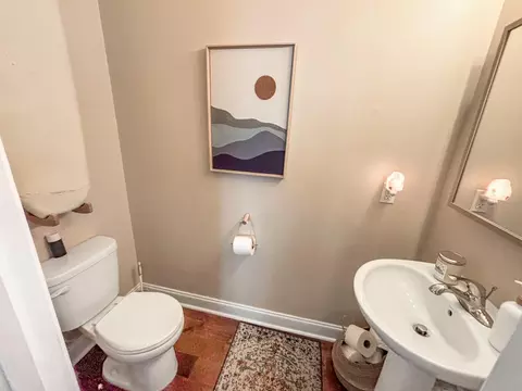 Bath - 136 Fulmar Pl, Charleston, SC 29414 photo 1 of 4