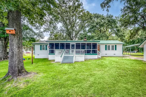 538 Castlebury Rd, Walterboro, SC 29488