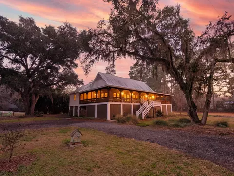 123 Cassena St, Mcclellanville, SC 29458