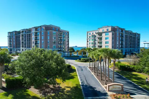 222 S Plaza Ct, Mount Pleasant, SC 29464