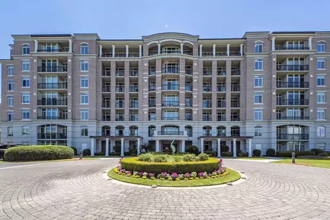 283 S Plaza Ct #8, Mount Pleasant, SC 29464