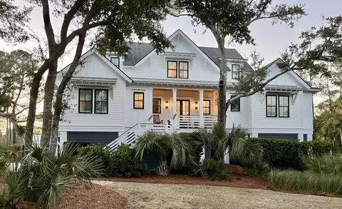 6823 Back Bay Dr, Isle Of Palms, SC 29451