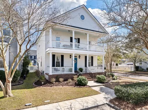 221 White Gables Dr, Summerville, SC 29483