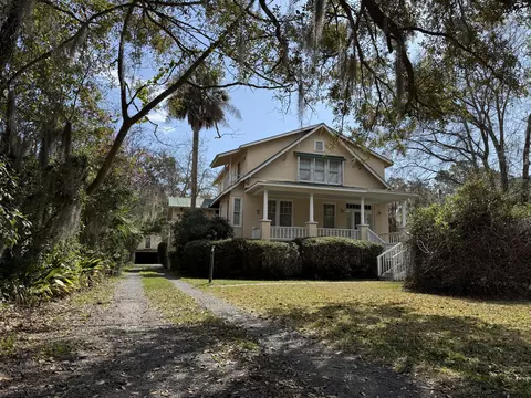11 Formosa Dr, Charleston, SC 29407