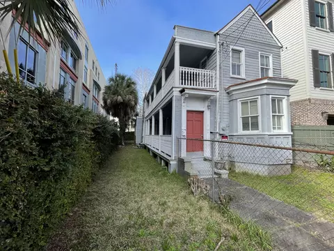 3 Elizabeth St, Charleston, SC 29403