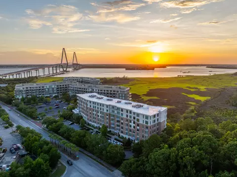155 Wingo Way #426, Mount Pleasant, SC 29464