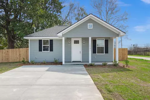 1941 Token St, North Charleston, SC 29405