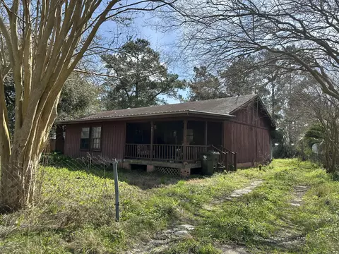 402 Lake Moultrie Dr, Bonneau, SC 29431
