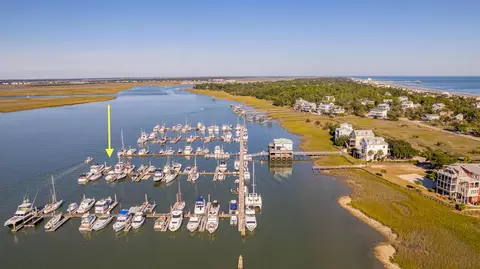 67 W 10th St #B-16, Folly Beach, SC 29439