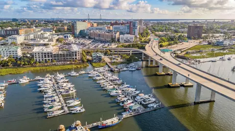 33 Lockwood Dr #D-21, Charleston, SC 29401