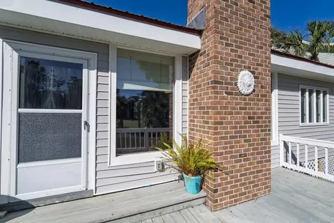 3313 Myrtle St, Edisto Island, SC 29438
