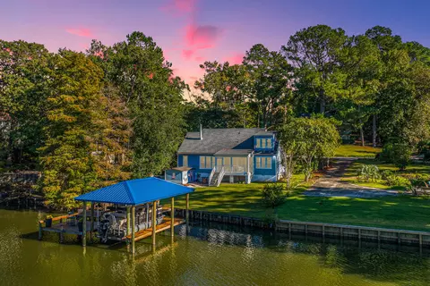 1075 Chapel Branch Rd, Santee, SC 29142