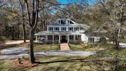 1901 Long Creek Rd, Wadmalaw Island, SC 29487
